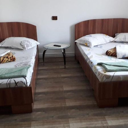 Casa Ionita Lägenhet Două Mai Exteriör bild